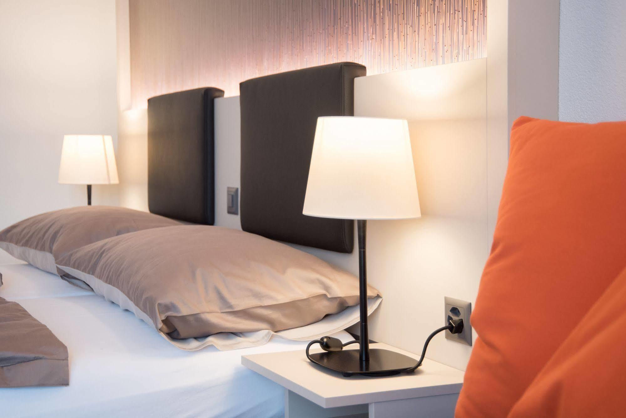 Hotel Jardin Bern Bagian luar foto